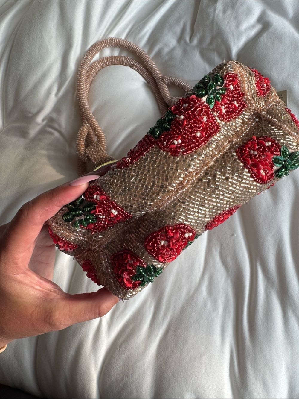 Strawberry Beaded Bucket Bag Handmade in India New With Tags - Picture 6 of 15